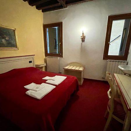 Ai Boteri Hostel เวนิส ภายนอก รูปภาพ